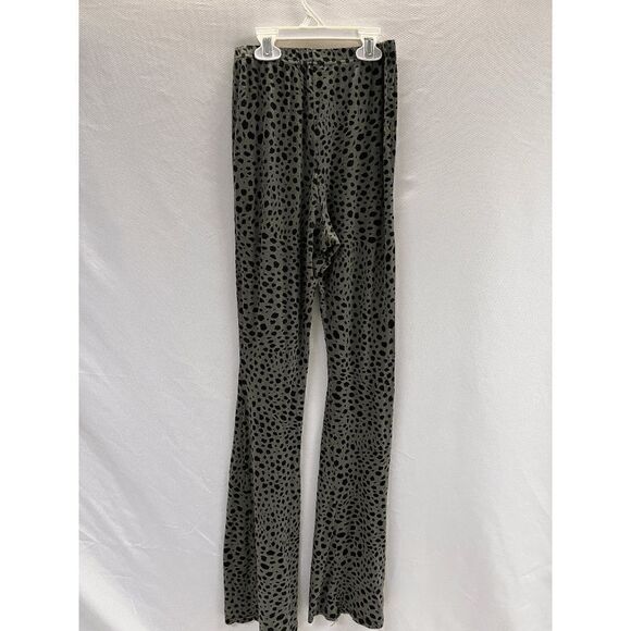 Nasty Gal Womens Mid Rise Stretch Wide Bootcut Leg Leggings Gray Leopard Size 4 - Picture 2 of 4